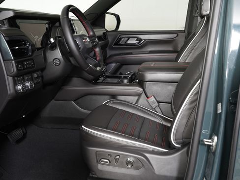 Used 2026 GMC Yukon XL AT4 Ultimate AWD/4WD image 16