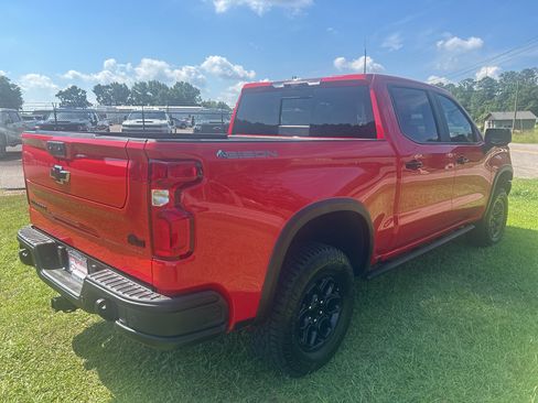 Used 2025 Chevrolet Silverado 1500 ZR2 w/ ZR2 Bison Edition AWD/4WD image 11