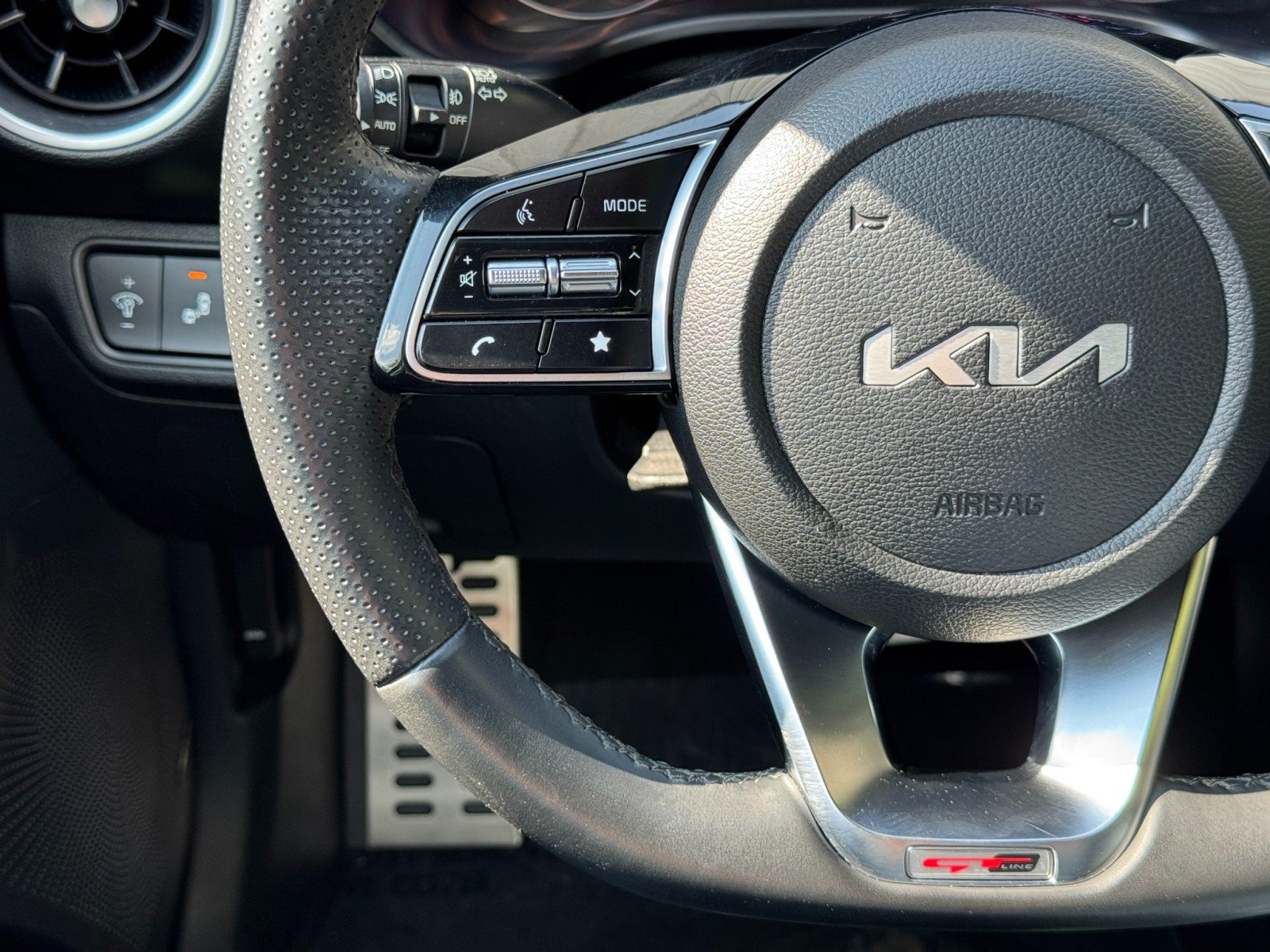Used 2023 Kia Forte GT-Line w/ GT-Line Premium Package FWD image 20