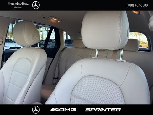 Used 2022 Mercedes-Benz GLC 300 4MATIC image 16