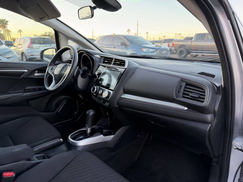 Used 2019 Honda Fit EX image 33