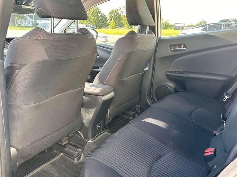 Used 2018 Toyota Prius Three FWD image 15