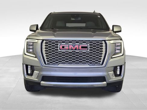 Used 2023 GMC Yukon XL Denali RWD image 2