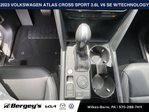 Used 2023 Volkswagen Atlas Cross Sport SE w/ Black Wheel Package AWD/4WD image 12