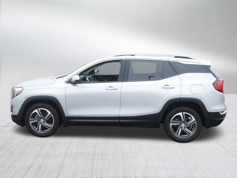 Used 2021 GMC Terrain SLT w/ Infotainment Package II AWD/4WD image 4