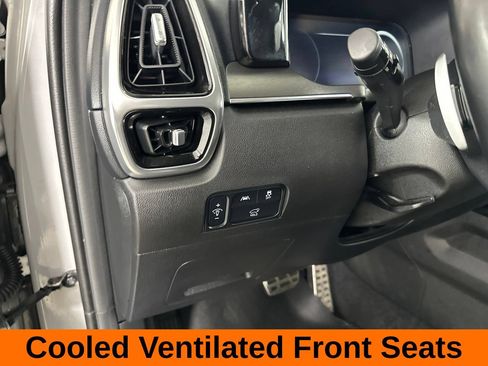 Used 2023 Kia Sorento SX AWD/4WD image 16