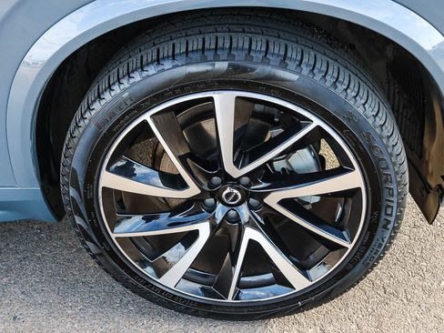 Used 2023 Volvo XC90 B5 Plus w/ Protection Package Premier image 15