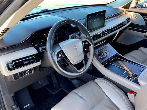 Used 2022 Lincoln Aviator Reserve w/ Equipment Group 201A image 16