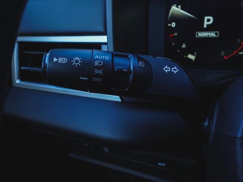 New 2026 Mitsubishi Outlander SE image 23