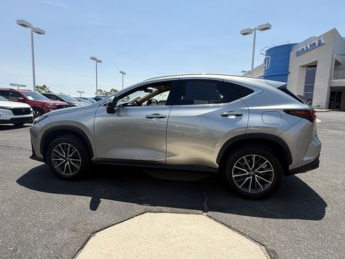 Used 2024 Lexus NX 250 FWD image 8