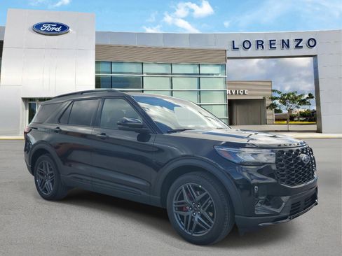 New 2026 Ford Explorer ST RWD image 3