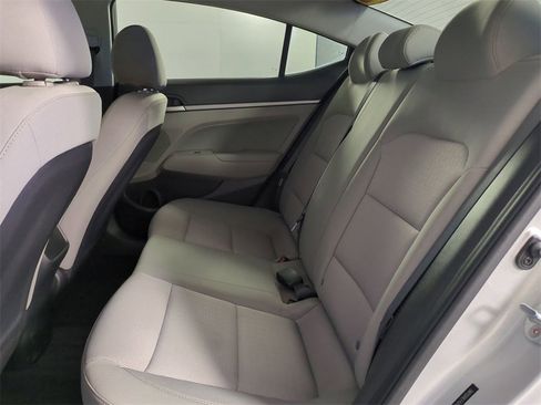 Used 2018 Hyundai Elantra SEL image 14