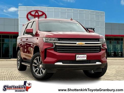 Used 2021 Chevrolet Tahoe LT w/ LT Signature Package RWD image 1