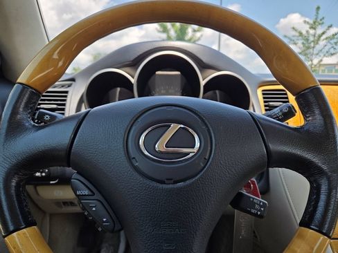 Used 2005 Lexus SC 430 Convertible RWD image 36
