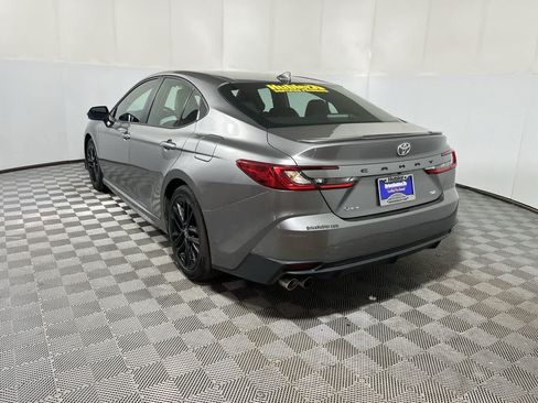 Used 2025 Toyota Camry SE FWD image 6