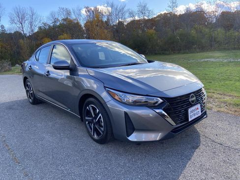 Used 2024 Nissan Sentra SV image 7