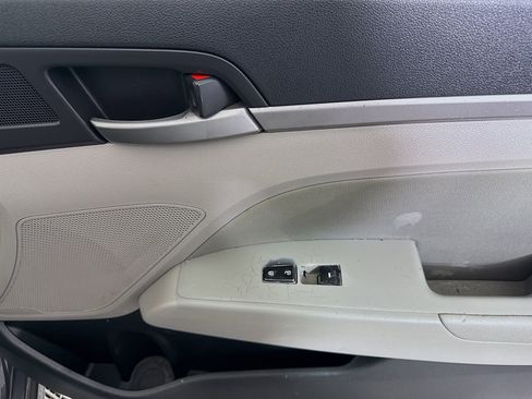 Used 2018 Hyundai Elantra SEL image 30