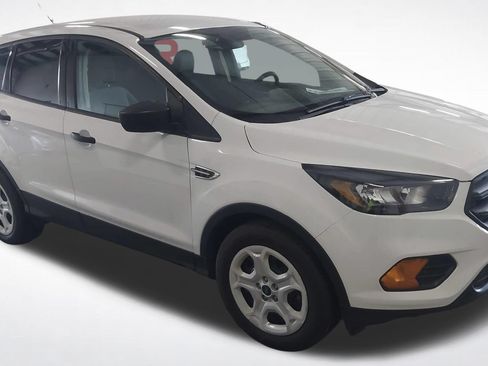 Used 2019 Ford Escape S FWD image 3