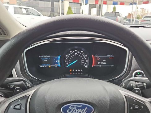 Used 2019 Ford Fusion SE FWD image 32