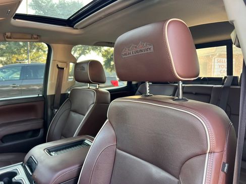 Used 2018 Chevrolet Silverado 1500 High Country RWD image 10