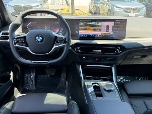 Used 2025 BMW 330i Sedan w/ Convenience Package RWD image 31