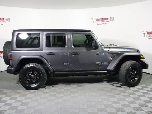 Used 2024 Jeep Wrangler Unlimited AWD/4WD image 3