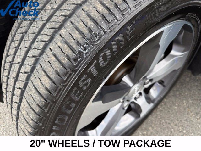 Used 2023 Jeep Grand Cherokee Limited w/ Trailer Tow Prep Group (B) AWD/4WD image 11