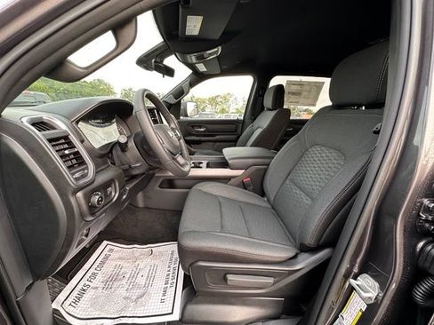 New 2026 RAM 1500 Express AWD/4WD image 24