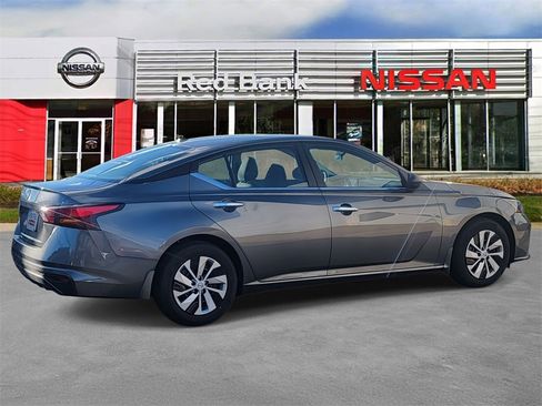 Certified 2025 Nissan Altima 2.5 S image 5