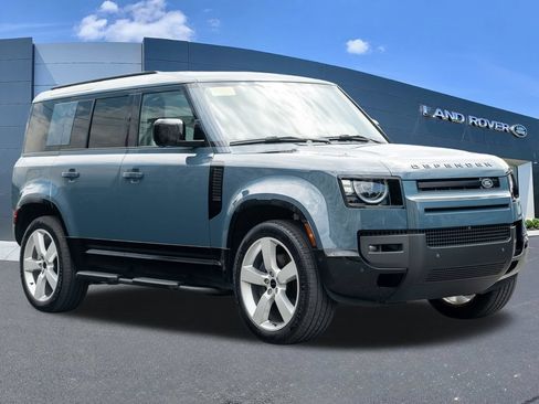 Used 2026 Land Rover Defender 110 X-Dynamic SE AWD/4WD image 3