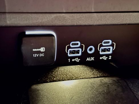 Used 2024 Jeep Grand Wagoneer Series III w/ Flexible Seating Group AWD/4WD image 32