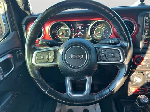 Used 2022 Jeep Wrangler Unlimited Rubicon w/ Xtreme Recon 35" Tire Package image 19