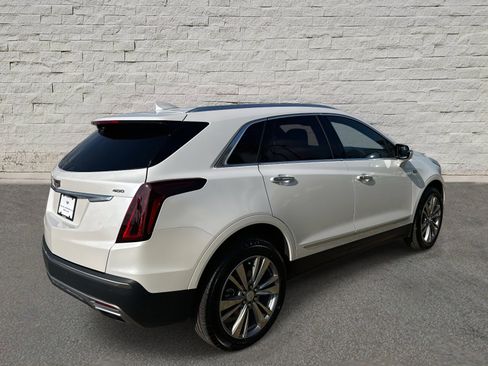Certified 2025 Cadillac XT5 Premium Luxury image 5