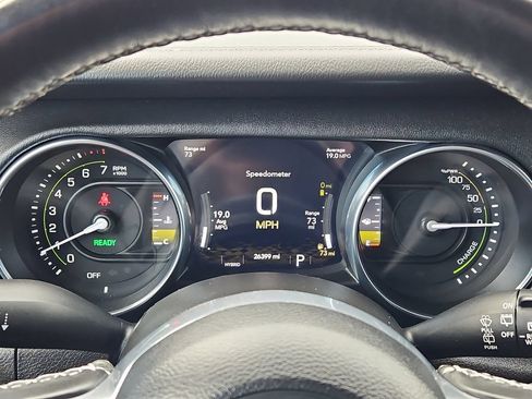 Used 2023 Jeep Wrangler Unlimited Sahara w/ Cold Weather Group AWD/4WD image 31