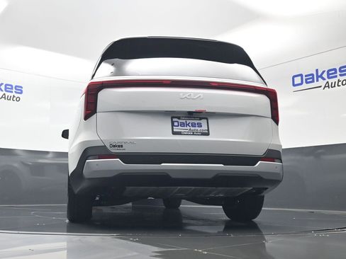 New 2026 Kia Carnival EX FWD image 45
