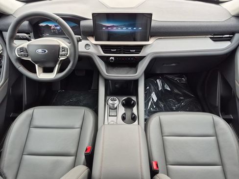 New 2026 Ford Explorer Active w/ Active Comfort Package AWD/4WD image 13