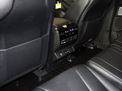 Used 2026 Acura MDX w/ Technology Package image 16