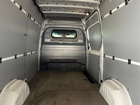 Used 2025 Mercedes-Benz Sprinter 2500 image 30