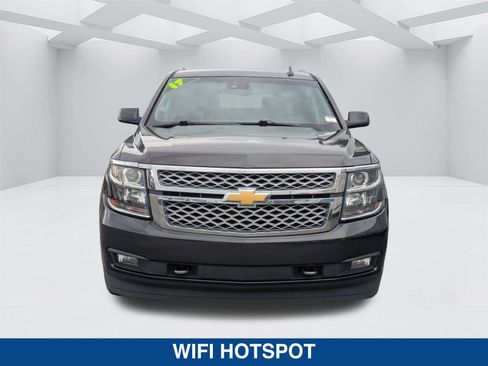 Used 2017 Chevrolet Suburban LT w/ LT Signature Package RWD image 9