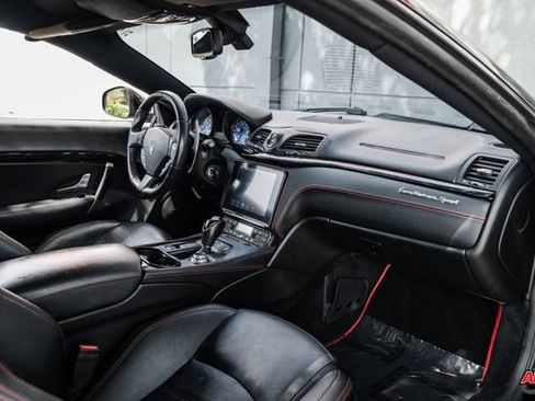 Used 2018 Maserati GranTurismo Sport RWD image 21