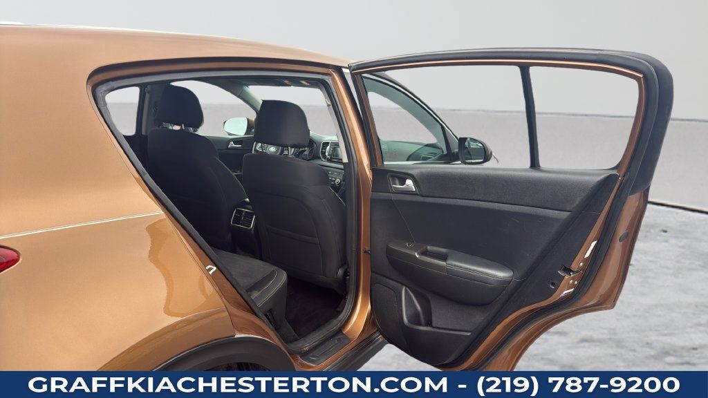 Used 2018 Kia Sportage LX AWD/4WD image 38