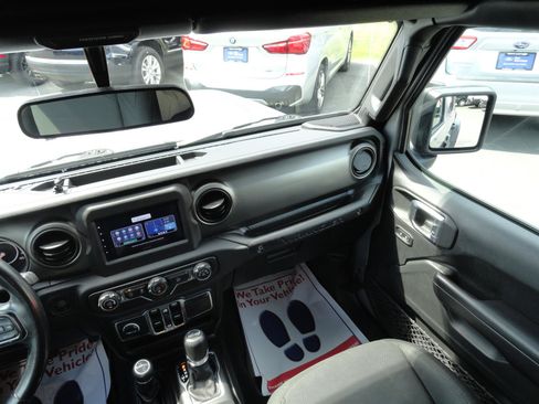 Used 2019 Jeep Wrangler Unlimited Sport S AWD/4WD image 18