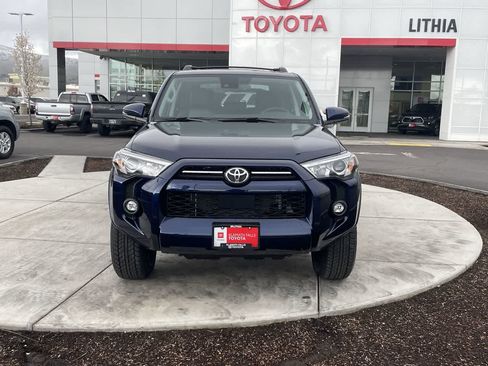 Used 2023 Toyota 4Runner SR5 Premium w/ Moonroof Package AWD/4WD image 3
