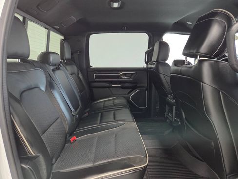 Used 2023 RAM 1500 Laramie AWD/4WD image 18