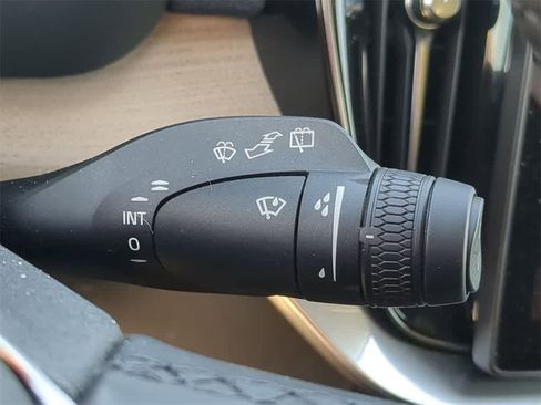 Certified 2026 Volvo XC90 B6 Plus w/ Protection Package Premier image 26