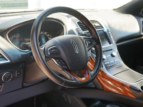 Used 2016 Lincoln MKX Reserve w/ Luxury Package AWD/4WD image 17