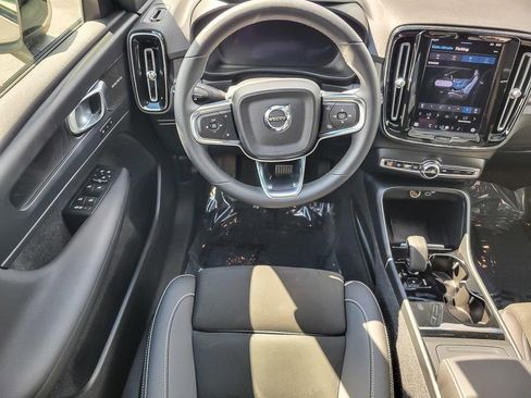 Used 2023 Volvo XC40 Recharge Ultimate w/ Protection Package Premier image 11