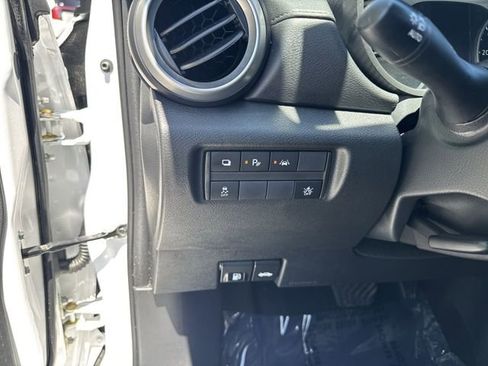 Used 2024 Nissan Versa S w/ S Plus Package image 23