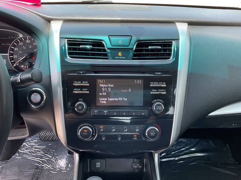 Used 2015 Nissan Altima 2.5 S w/ Power Driver Seat Package FWD image 15