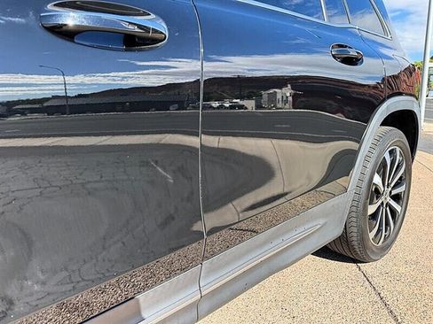 Used 2022 Mercedes-Benz GLB 250 4MATIC w/ Premium Package Lite image 26